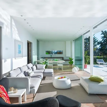 Ferienhaus In Mit Privatem Pool * ウルバーニア